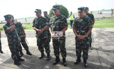Konferensi Pers Kontak Tembak TNI dengan KST di Papua