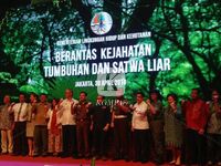 Akrobat Hukum Lingkungan
